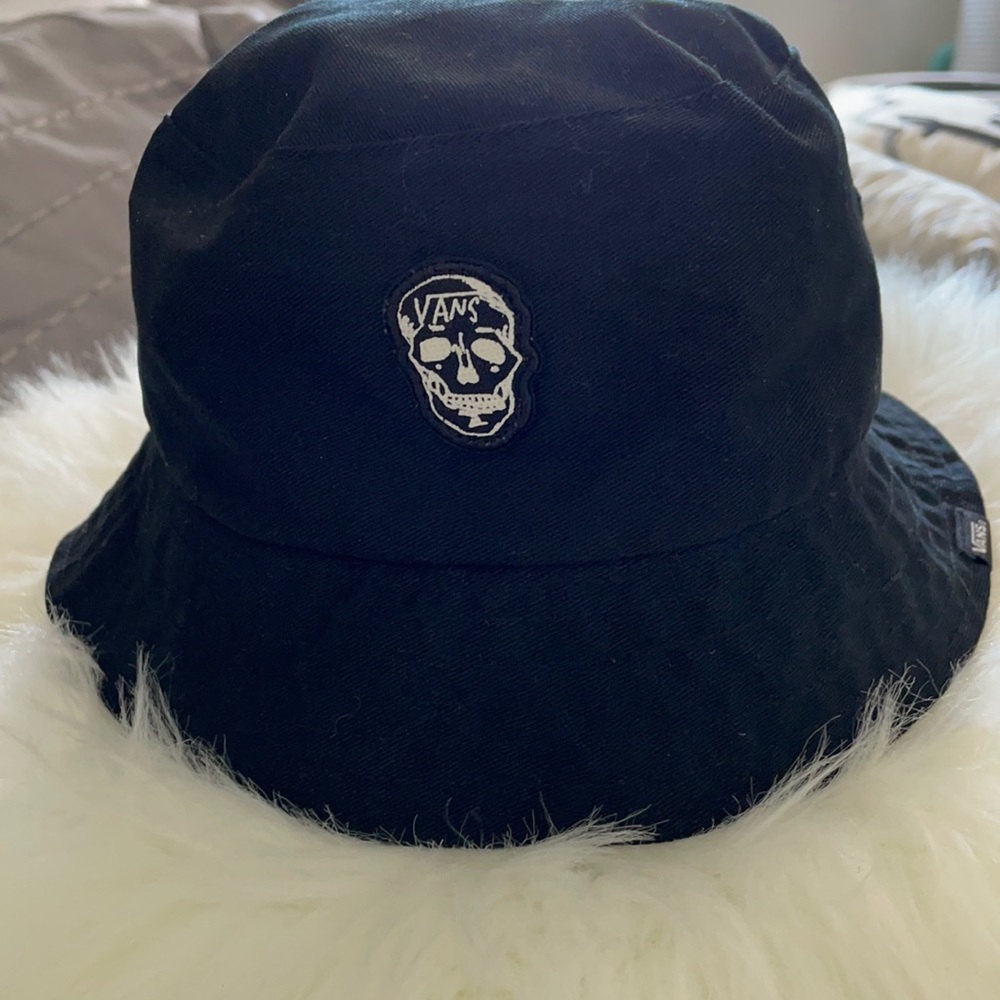 Vans Reversible Bucket Hat BNWT